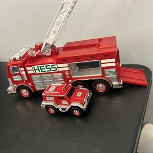 Vtg 2005 Hess Toy Emergency Fire Truck & Rescue Vehicle Set Works  READ